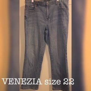 🌈VENEZIA stretch jeans, size 22